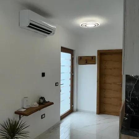 Apartma Rozi 2 * Koper